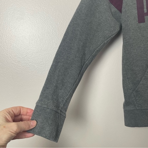 Puma Kids Pullover Hoodie – Gray & Burgundy Size: Small (8) - Picture 3 of 11